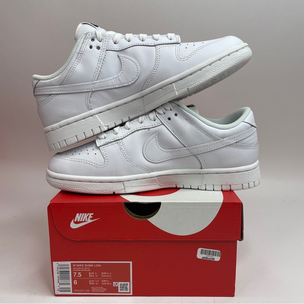 Nike Dunk Low WMNS “Triple White” 2023 - Picture 3 of 4